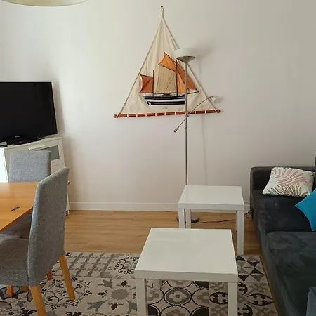 Charming Family In Ferienhaus